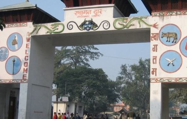 border nepal india.JPG